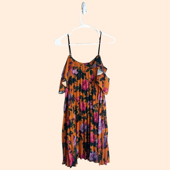 Delfi Elsa Floral Mini Dress - Picture 2 of 8